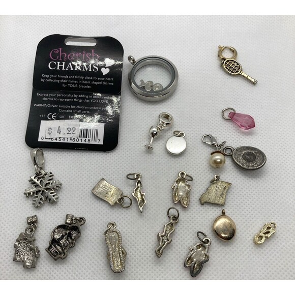 Vintage - Now Lot of (20) Charms Pendants Ballet Tennis Snowflake Flag Hat - Picture 3 of 10
